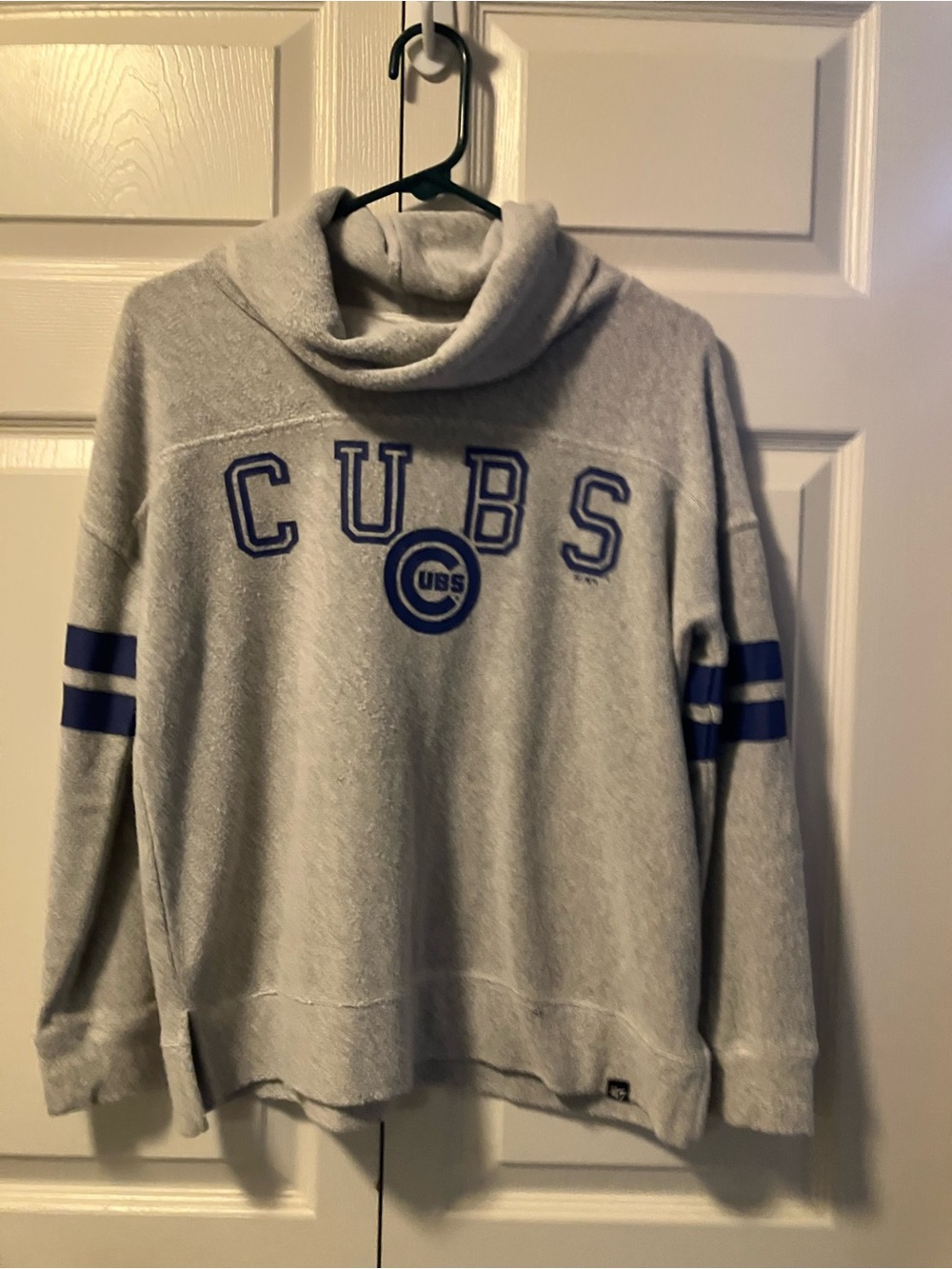 47 Brand Gray Cowl Neck Cubs Sweatshirt with Blue Accents